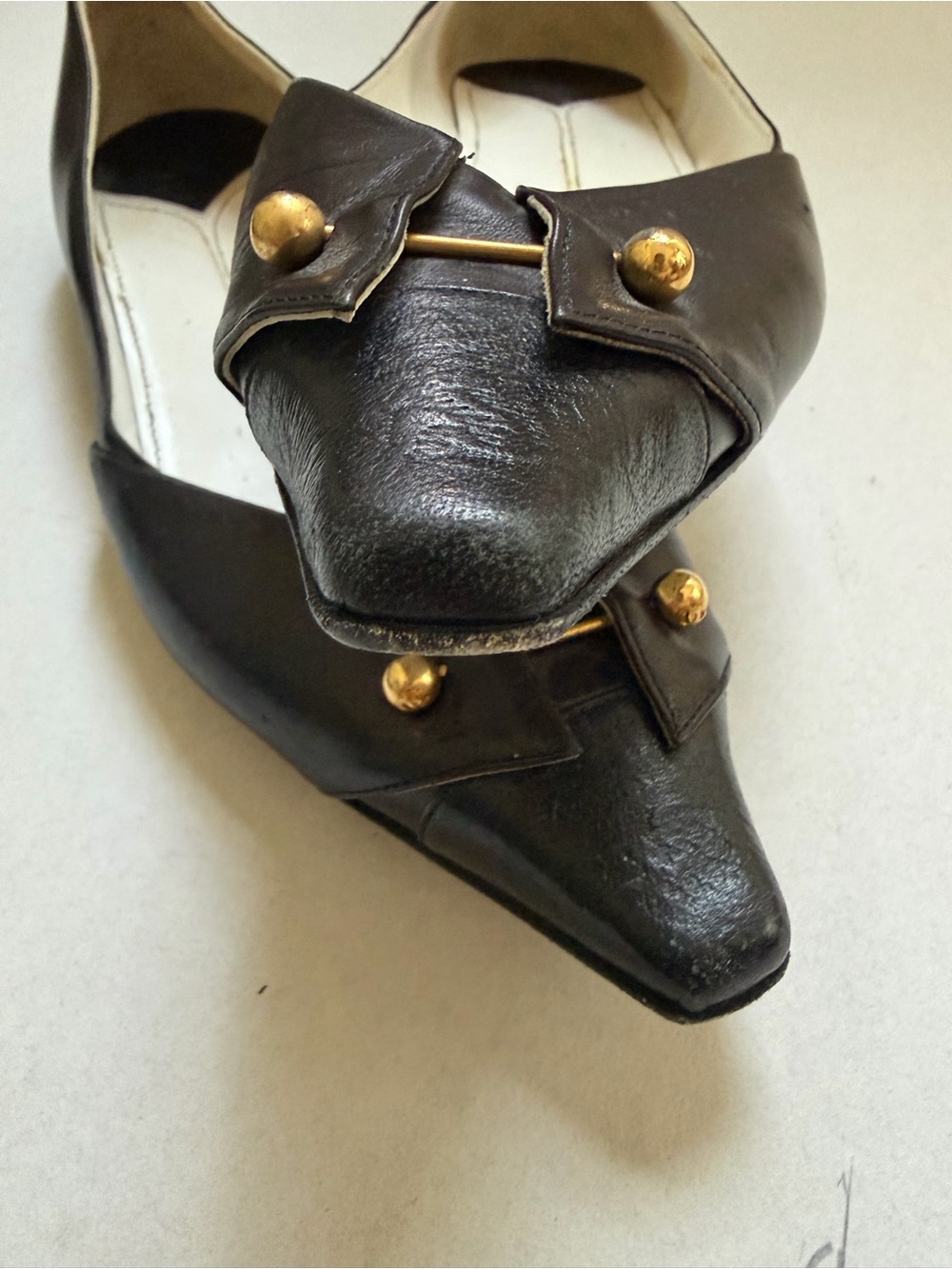 Chanel Lagerfeld Era Collar-Pin Flats with CC Logo Flats - Picture 4 of 7